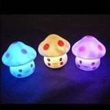 发光电子AG13 LED蜡烛灯 闪光七彩小蘑菇夜灯地摊玩具批发
