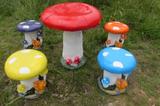 户外园林摆件庭院景观装饰品花园摆件桌椅树脂仿真蘑菇雕塑工艺品