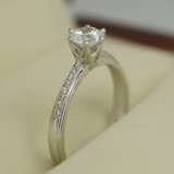 正品包邮40分圆形钻石戒指情侣结婚女戒钻戒婚戒18K白金钻石世家