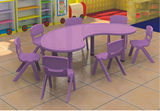 幼儿园桌椅、幼儿园塑料桌子、月亮造型桌、儿童弯型桌