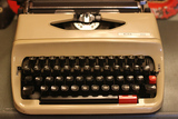 [VINTAGE]80年代日本产KOFA400米色老式英文打字机|正常使用