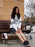 韩国 BOY LONDON 16新款白色飞鹰字母连帽卫衣B61HD02U80