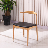 北欧实木餐椅 简约现代咖啡厅牛角椅子户外休闲椅百搭纯实木椅子