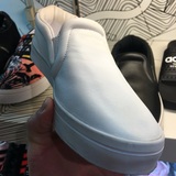 三叶草adidas 正品台湾代购 女款 小白鞋 皮制防水 黑白兩色套腳