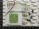 三极管 多谐振荡器 简易LED闪光电路套件 闪烁灯散件（配电池盒）