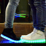 明星同款大码七彩发光鞋LED夜光男女情侣灯鞋充电荧光高帮皮板鞋