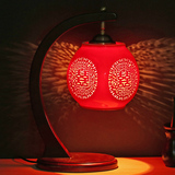诚信景德镇陶瓷灯中国红色创意卧室床头灯结婚庆礼物中式复古台灯