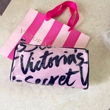 VS维多利亚的秘密粉色涂鸦化妆包洗漱包收纳包笔袋零钱包小号