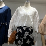 16韩国东大门订单夏季女装新款淑女蕾丝V领超仙花朵上衣T潮