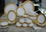 中式餐具碗盘碟套装家用瓷器韩国进口骨质瓷创意镀金边碗陶瓷32头