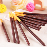 韩国进口食品批发 乐天红巧克力棒饼干 贝贝棒 磨牙棒 32g红棒
