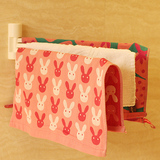 KM创意强力粘胶毛巾架塑料3挂杆厨房浴室放毛巾抹布手帕收纳挂架