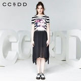 CCDD2016秋装新款专柜正品女时尚黑白条纹拼接人物印花短袖T恤