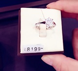 潮宏基限量版18K钻石戒指