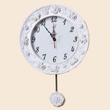 欧式田园艺术白色玫瑰挂钟装饰时尚创意客厅卧室树脂静音玻璃钟表