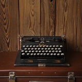 【西洋古董老旧货】vintage 德国 黑色老打字机  带原盒和钥匙