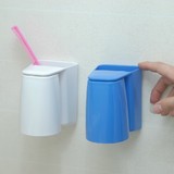牙刷架套装磁吸情侣洗漱口杯子挂架挂墙三口吸壁式浴室卫生间创意