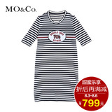 MO&Co.圆领中袖条纹珠片数字直身蓝白连衣裙MA162SKT155 moco