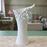 现代时尚简约白色欧式田园客厅餐桌摆设火炬花瓶创意家居陶瓷花器