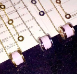 欧美18k白金玫瑰金粉色陶瓷吊坠弹簧项链男女情侣锁骨链短款饰品