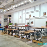 美式乡村时尚铁艺餐桌椅组合实木创意车轮餐桌甜品店咖啡厅桌椅