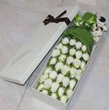 33朵白玫瑰鲜花礼盒装三八妇女节预定广州上海北京全国鲜花速递