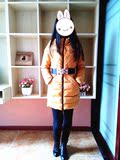 羽绒服女2016冬装新款阿依莲加厚修身中长款长袖连帽配腰带姜黄色