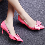 蝴蝶结单鞋女款漆皮粉红色单根高跟鞋细跟7厘米亮皮鞋子女尖头潮