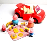 华汽车野餐零食包邮 粉红猪小妹豪餐具过家家塑料公仔玩具