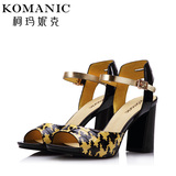 柯玛妮克/Komanic 新款优雅搭扣真皮女鞋子 露趾粗高跟凉鞋K49757