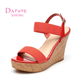 Daphne/达芙妮夏季新款女鞋 坡跟防水台欧美风露趾凉鞋1515303024