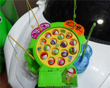 宝贝钓鱼玩具电动旋转音乐钓鱼游戏盘1-3岁宝宝益智玩具