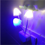 夜灯包邮小光控蘑菇小夜灯 插座插电节能七彩LED感应灯宝宝床头灯