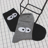 韩版原宿个性眼睛创意女士中筒袜子纯棉卡通可爱情侣袜男士潮短袜