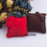 珠宝首饰品道具展示高档柜台装饰红绒深咖色绒蝴蝶结小枕包枕头