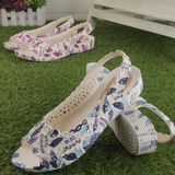 夏季透气塑料洞洞鞋镂空凉鞋坡跟印花女凉鞋护士凉鞋防水沙滩凉鞋