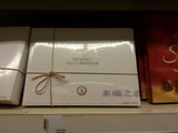 原装进口Lindt瑞士莲精选巧克力 纯白金线送人高贵礼盒