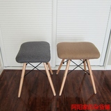 【天天特价】特价北欧宜家餐椅家用创意沙发凳美甲实木软包凳子.