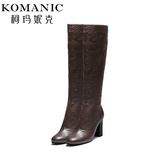 柯玛妮克/Komanic 新款车线钩花真皮女靴 优雅粗高跟长筒靴K48990