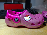 美国发回限量Crocs女童鞋卡洛驰沙滩鞋凉鞋洞洞鞋凯蒂猫小克骆格