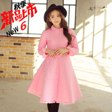 2016春季新款韩版女装纯色翻领格纹加绒棉质大衣中长款伞裙式外套