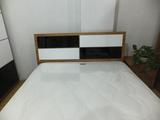 时尚简约现代黄柚黑白块1.8m,1.5m免漆床+两个床头柜