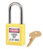 原装正品MasterLock玛斯特锁410MCNYLW工程塑料绝缘挂锁黄色锁体