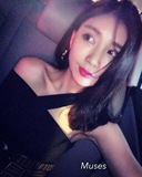 2016春夏新款泰国潮牌时尚性感黑色斜肩挂脖单袖上衣 修身显瘦 女