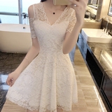 2016新款韩版V领性感蕾丝吊带白色露肩连衣裙夏显瘦修身a型短裙