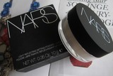 预订：NARS 2013年新品 提亮定妆透明散粉CRYSTAL/裸光蜜粉 10G