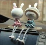 兔子创意汽车摆件可爱公仔玩偶车内装饰品车载车上卡通汽车用品女