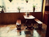 户外桌椅套装庭院阳台组合休闲椭圆实木桌椅三件套车轮碳化餐桌椅