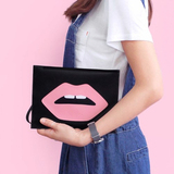 韩国正品Marianne kate 创意嘴唇时尚信封手拿包女包 PU化妆包