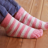 19元包邮 冬季加厚保暖彩色条纹五指袜子 女 地板袜 居家毛巾袜子